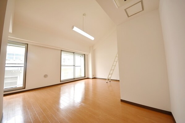 NF・ラ・ヴェーラの物件内観写真